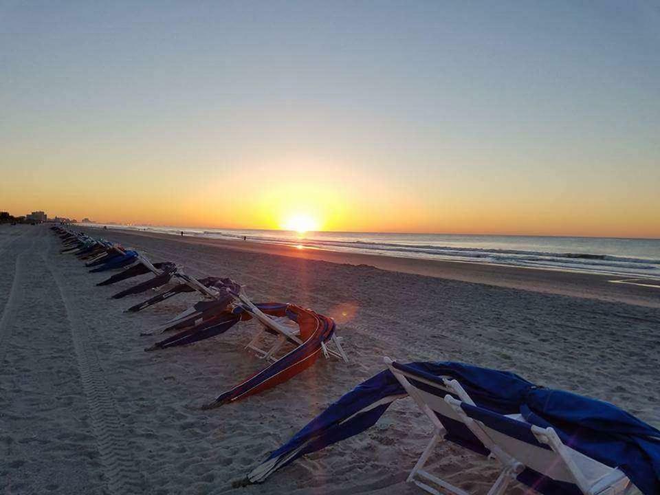 The Palms Resort-Oceanfront Myrtle Beach Exterior photo