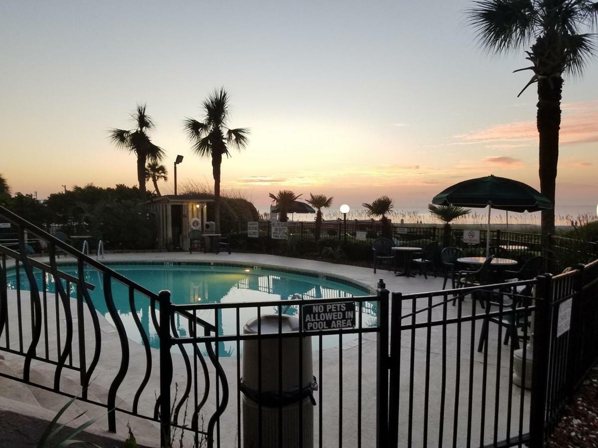 The Palms Resort-Oceanfront Myrtle Beach Exterior photo